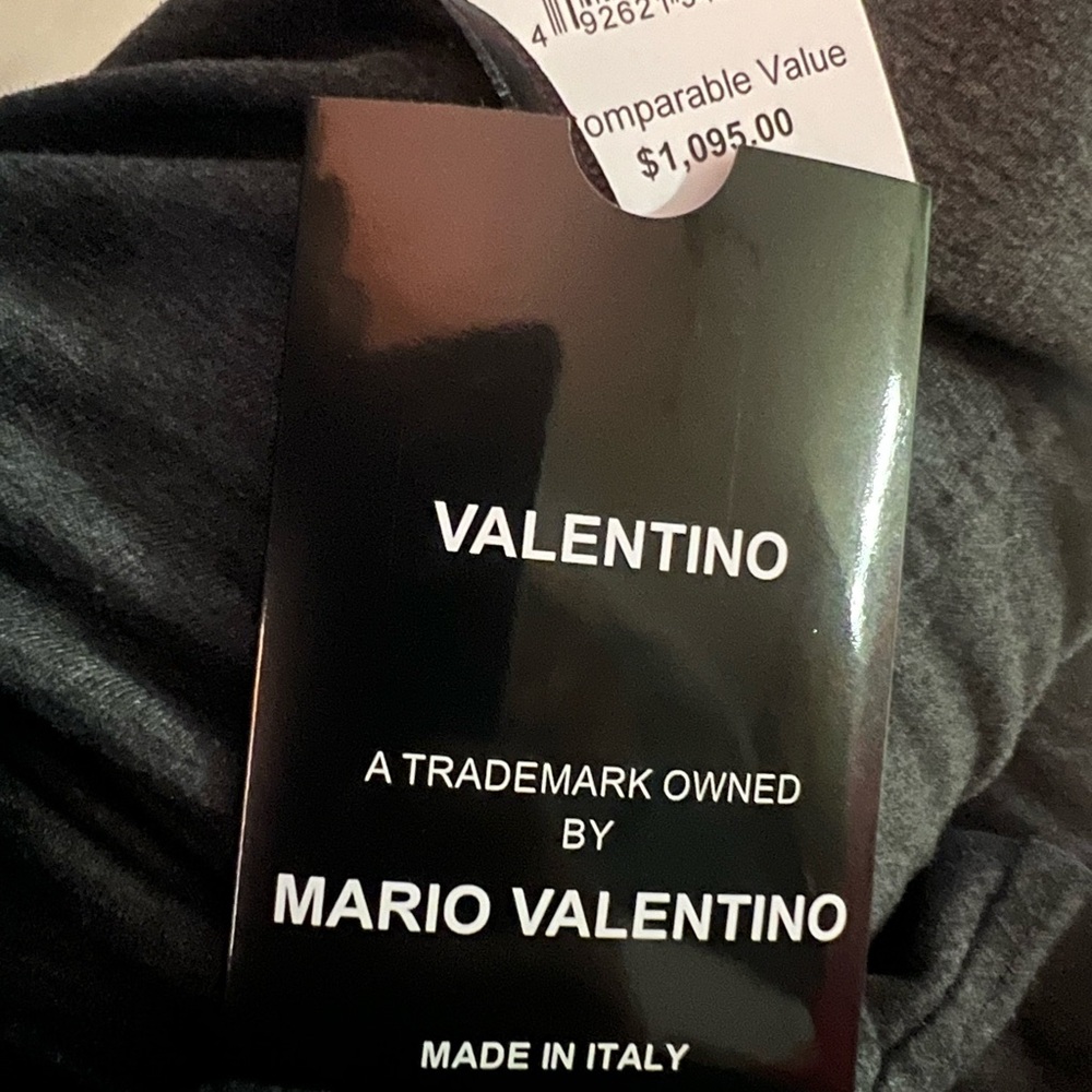 (3 leather bags new never used)Mario Valentino leather bag